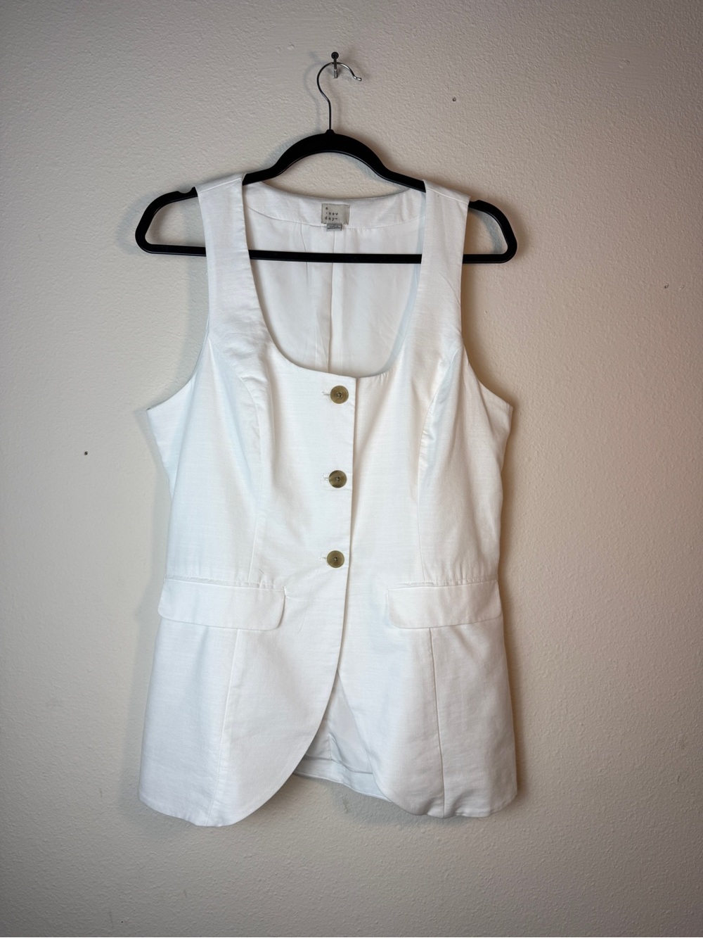 a new day White Sleeveless Button Front Vest